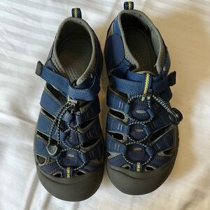 Kids Blue and Gray Sandals